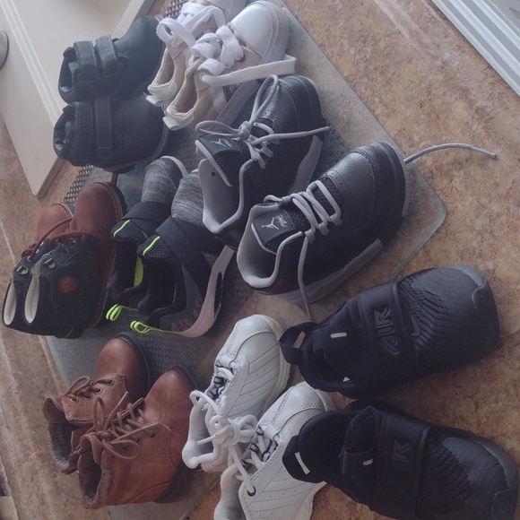 BABY BOYS COLLECTION OF SHOES...SIZES 4-8.  EXCELLENT CONDITION. AIR JORDAN, ETC - Picture 1 of 9